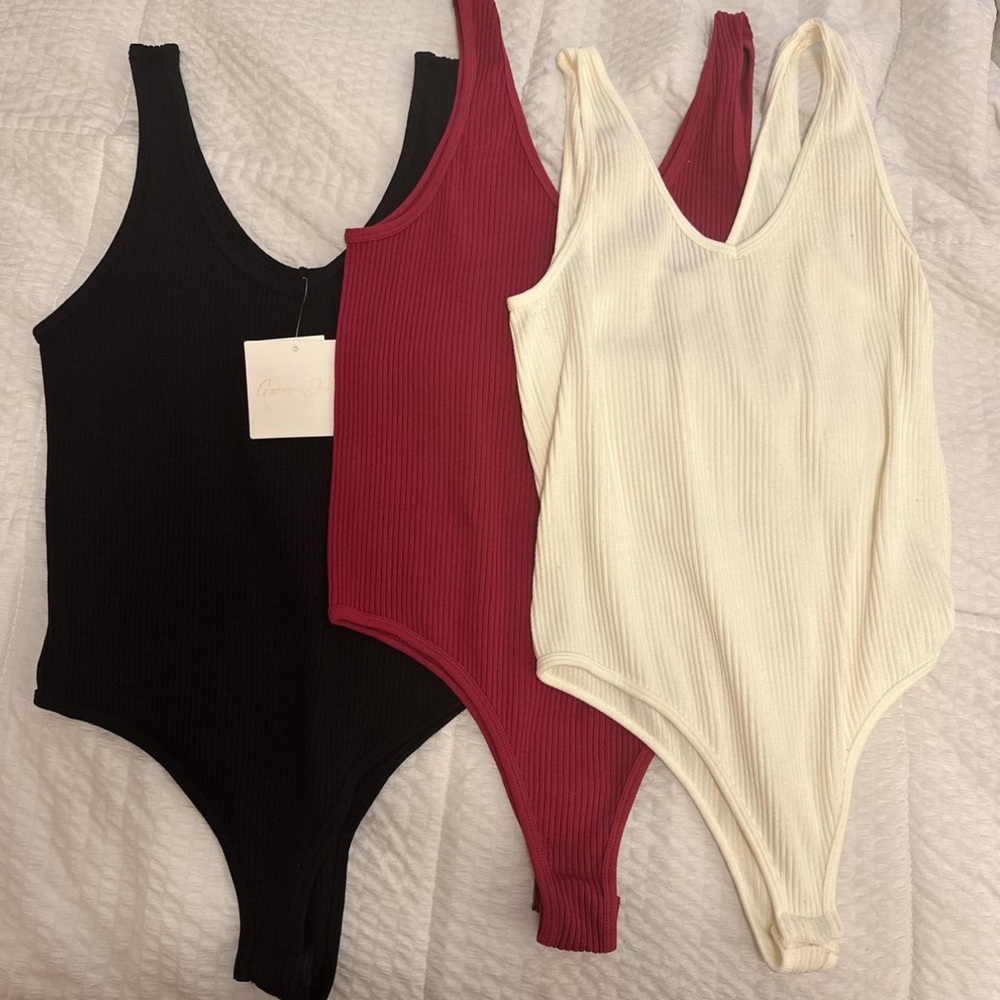 NWT Women’s Ribbed Bodysuit 3-Pack